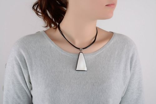 Pendant made of natural cow horn - MADEheart.com