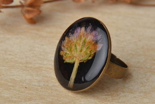 Round ring with natural flower - MADEheart.com