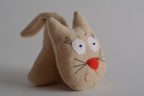 Brinquedo macio de tecido feito à mão Gatinho - MADEheart.com