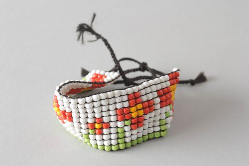 Bracelet en perles de rocaille fait main - MADEheart.com