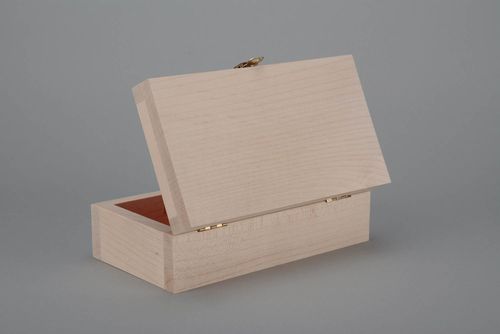 Wooden box with velvet trimming - MADEheart.com
