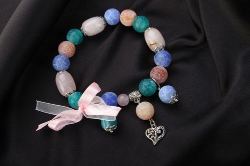 Homemade bracelet with agate and quartz - MADEheart.com