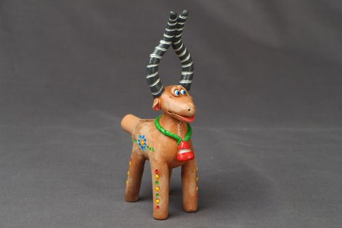Fischietto in argilla fatto a mano giocattolo popolare a forma di capra - MADEheart.com