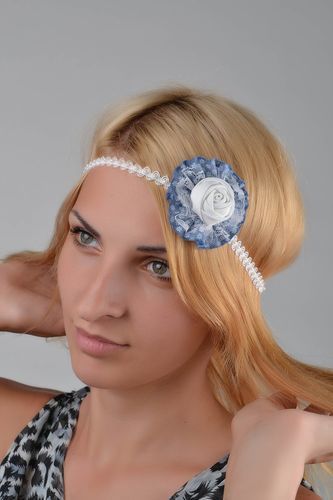 Haarband Blumen handmade Blumen Haarschmuck Accessoire für Haare in Blau  - MADEheart.com