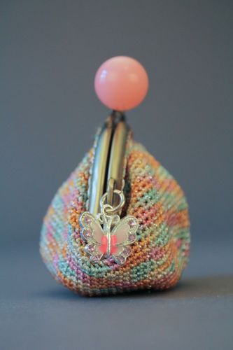 Purse made by hand from metallized threads - MADEheart.com
