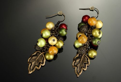 Boucles doreilles fait main avec perles céramiques Grappe de raisin - MADEheart.com