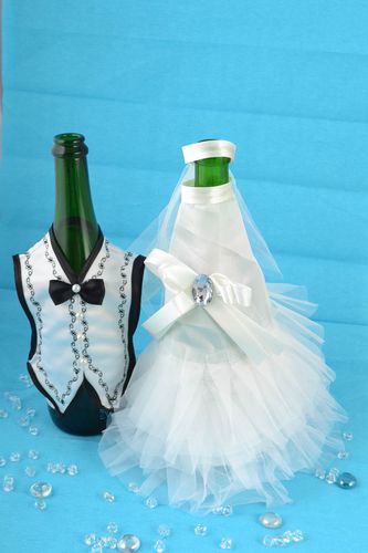 Одежда жених и невеста на бутылки шампанского набор из 2 штук ручная работа - MADEheart.com