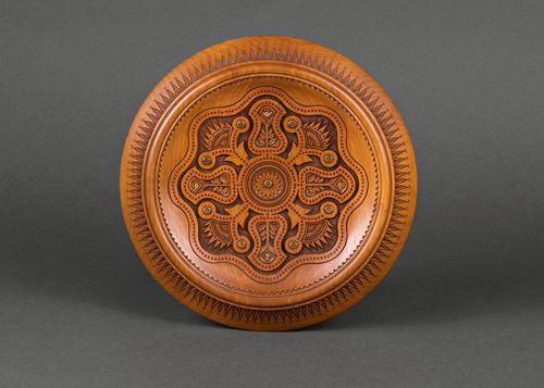 Piatto di legno fatto a mano piatto decorativo piatto intagliato da parete - MADEheart.com