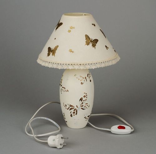 Lámpara cerámica hecha a mano - MADEheart.com