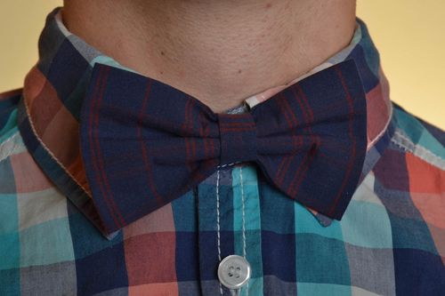 Темный галстук бабочка из ткани хлопка ручной работы красивый стильный - MADEheart.com