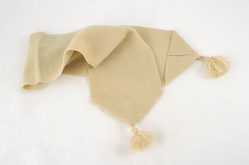 Baby scarf of beige color with tassels - MADEheart.com