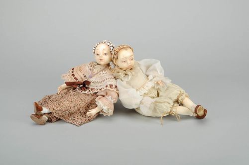Par de bonecas autorais em estilo vintage Irmã mais velha - MADEheart.com