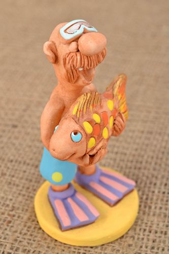 Homemade ceramic figurine Underwater Fishing - MADEheart.com