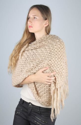Xale de malha feito à mão lenço quente feminino de tecido de lã feito em croché  - MADEheart.com