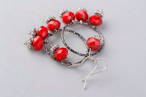 Créoles à perles en cristal de Bohême - MADEheart.com