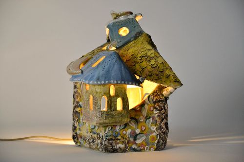 Lamparilla cerámica Casa mágica - MADEheart.com
