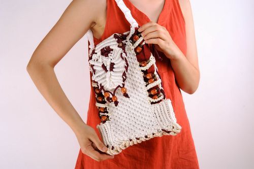 Woven handmade shoulder bag - MADEheart.com