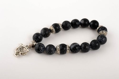 Bracelet agate fait main Bijoux fantaisie sombre Accessoire pour femme original - MADEheart.com