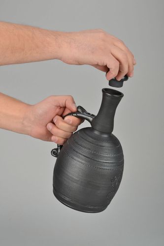 Jarro de cerâmica artesanal para vinho  - MADEheart.com