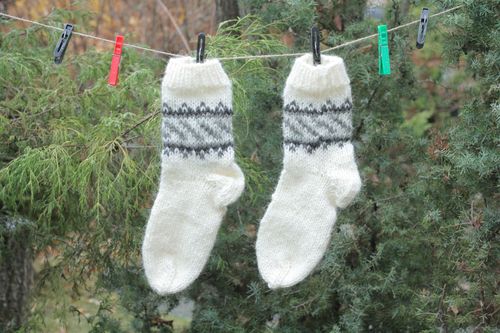 White wool socks - MADEheart.com