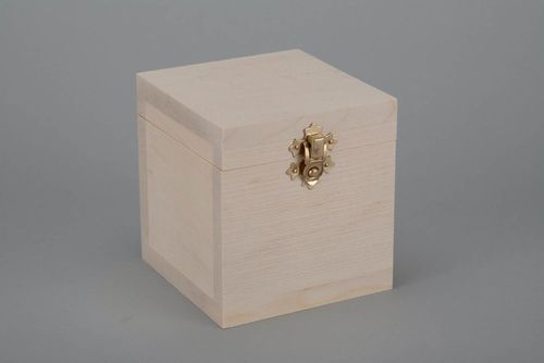 Boîte à décorer sculptée à la main de bois - MADEheart.com