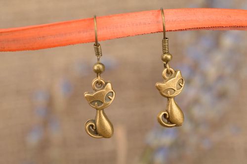 Metal handmade earrings stylish designer accessories beautiful jewelry - MADEheart.com