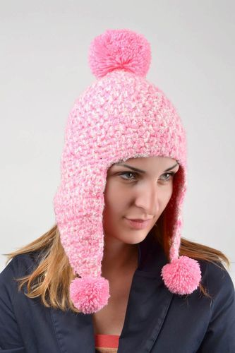 Bonnet tricot fait main Chapeau au crochet en fils roses Vêtement femme cadeau - MADEheart.com