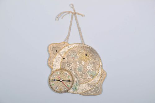 Horloge murale réalisée à la main de céramique - MADEheart.com