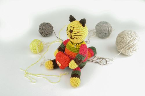 Giocattolo a maglia fatto a mano pupazzo da bambini a forma di gatto simpatico - MADEheart.com
