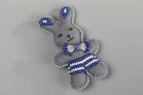 Brinquedo coelho - MADEheart.com