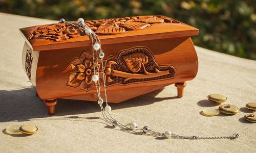 Caixa de música de madeira para jóias - MADEheart.com
