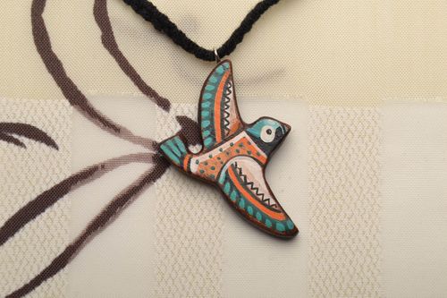 Wooden pendant in the shape of bird - MADEheart.com