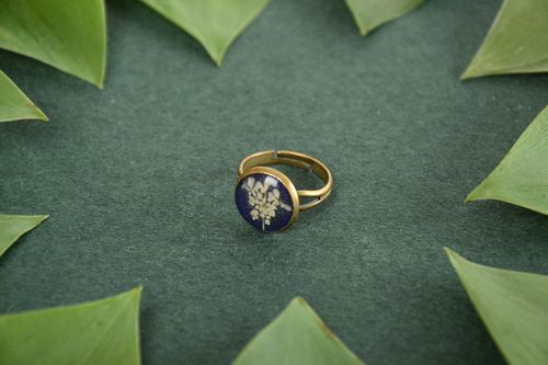 Beautiful designer botanical ring with epoxy coating adjustable size - MADEheart.com