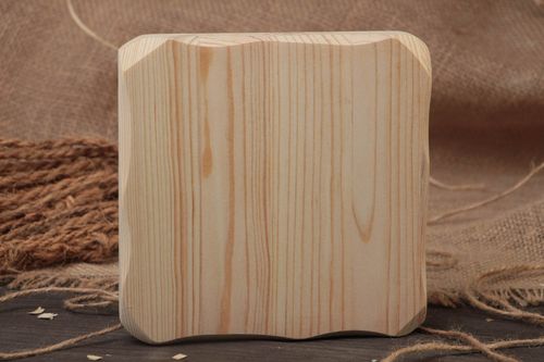Planche carrée en bois de pin pour serviettage ou peinture faite main décor - MADEheart.com