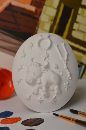Figurine à peindre Objet décoratif fait main en plâtre taureau Déco maison - MADEheart.com