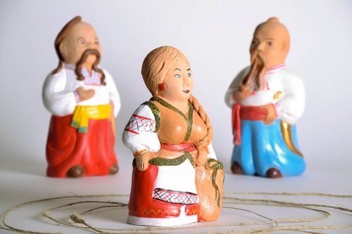 Decorative ceramic figurine - MADEheart.com