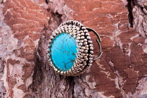 Handmade round jewelry ring with turquoise and Czech beads on leather basis - MADEheart.com
