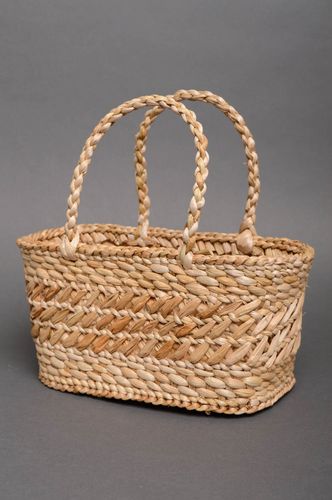 Beautiful reedmace woven basket purse - MADEheart.com