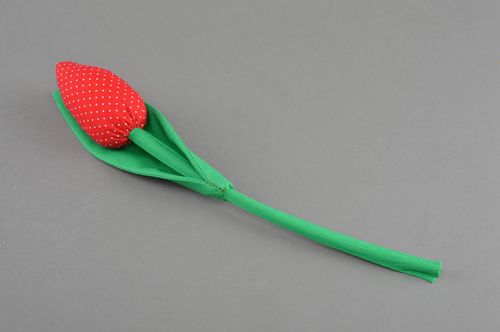 Тканевый тюльпан из хлопка мягкий для декора ручной работы красный в горошек - MADEheart.com