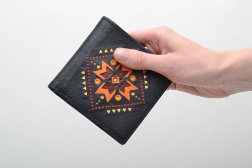 Womens leather wallet with application - MADEheart.com