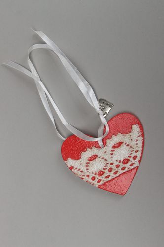 Interior pendant in the form of a heart - MADEheart.com