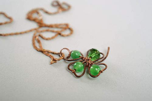 Pendant with Natural Stone Clover - MADEheart.com