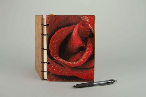 Cuaderno de cuero Rosa - MADEheart.com