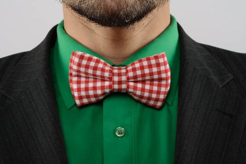 Bow tie with red and white check pattern - MADEheart.com