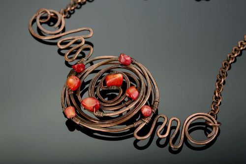 Necklace with corals Ariadnes thread - MADEheart.com