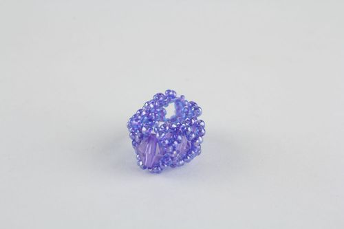 Фиолетовое кольцо из бисера  - MADEheart.com