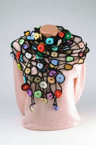 Разноцветный шарф вязаный крючком - MADEheart.com