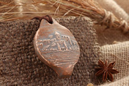Tin whistle pendant made of clay, 5 sounds, Abandoned fortress - MADEheart.com