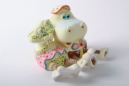 Ranocchia e ippopotamo salvadanaio fatto a mano in ceramica dipinto a mano - MADEheart.com
