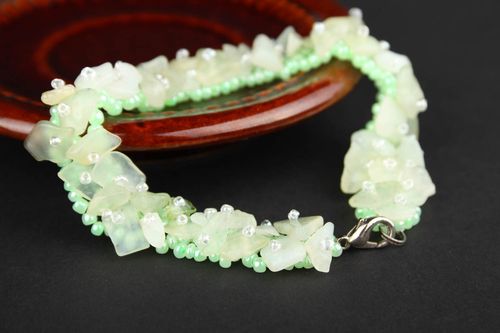 Bracelet pierres fines Bijou fait main vert clair élégant Cadeau pour femme - MADEheart.com